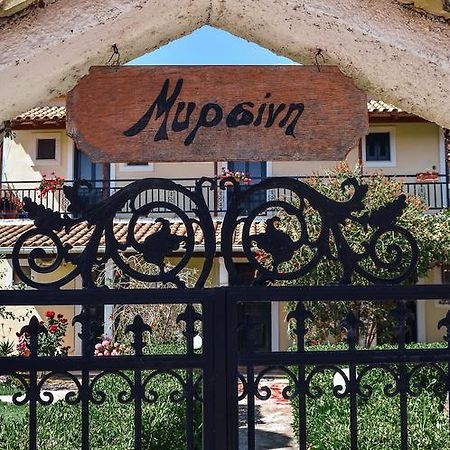 Mirsini Apartments Агиос-Георгиос Экстерьер фото
