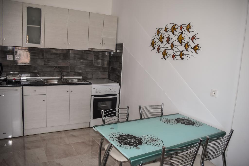 Mirsini Apartments Агиос-Георгиос Экстерьер фото