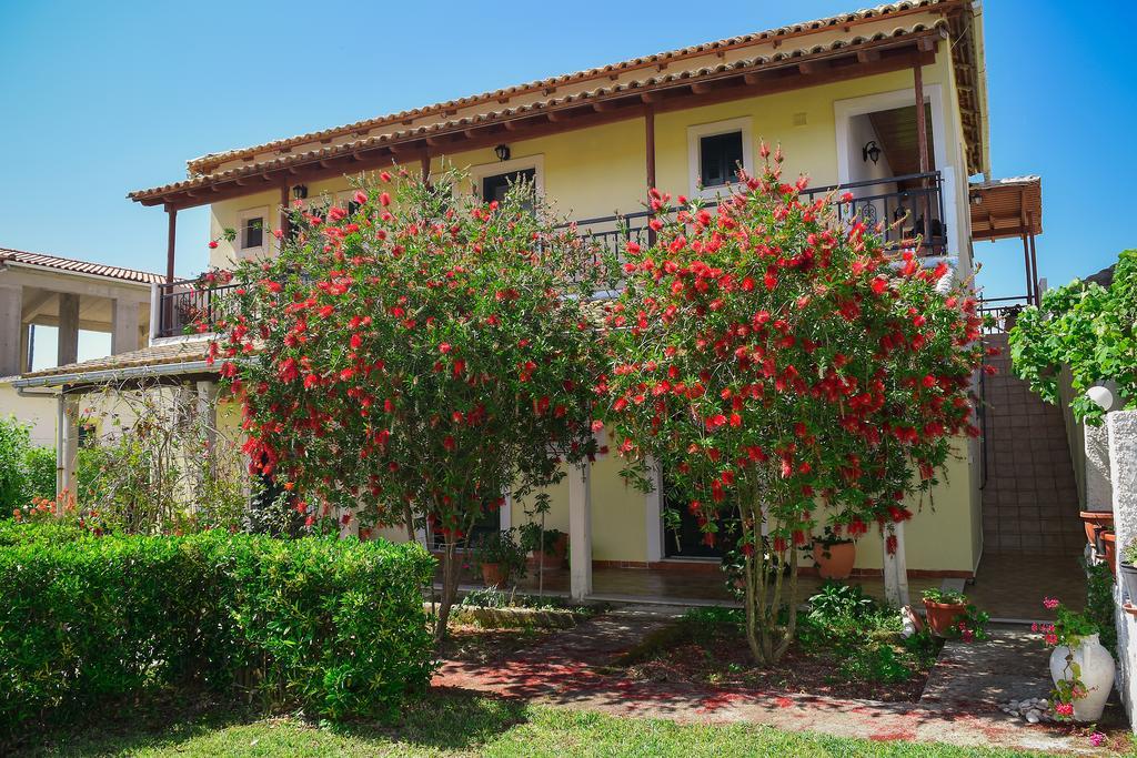 Mirsini Apartments Агиос-Георгиос Экстерьер фото